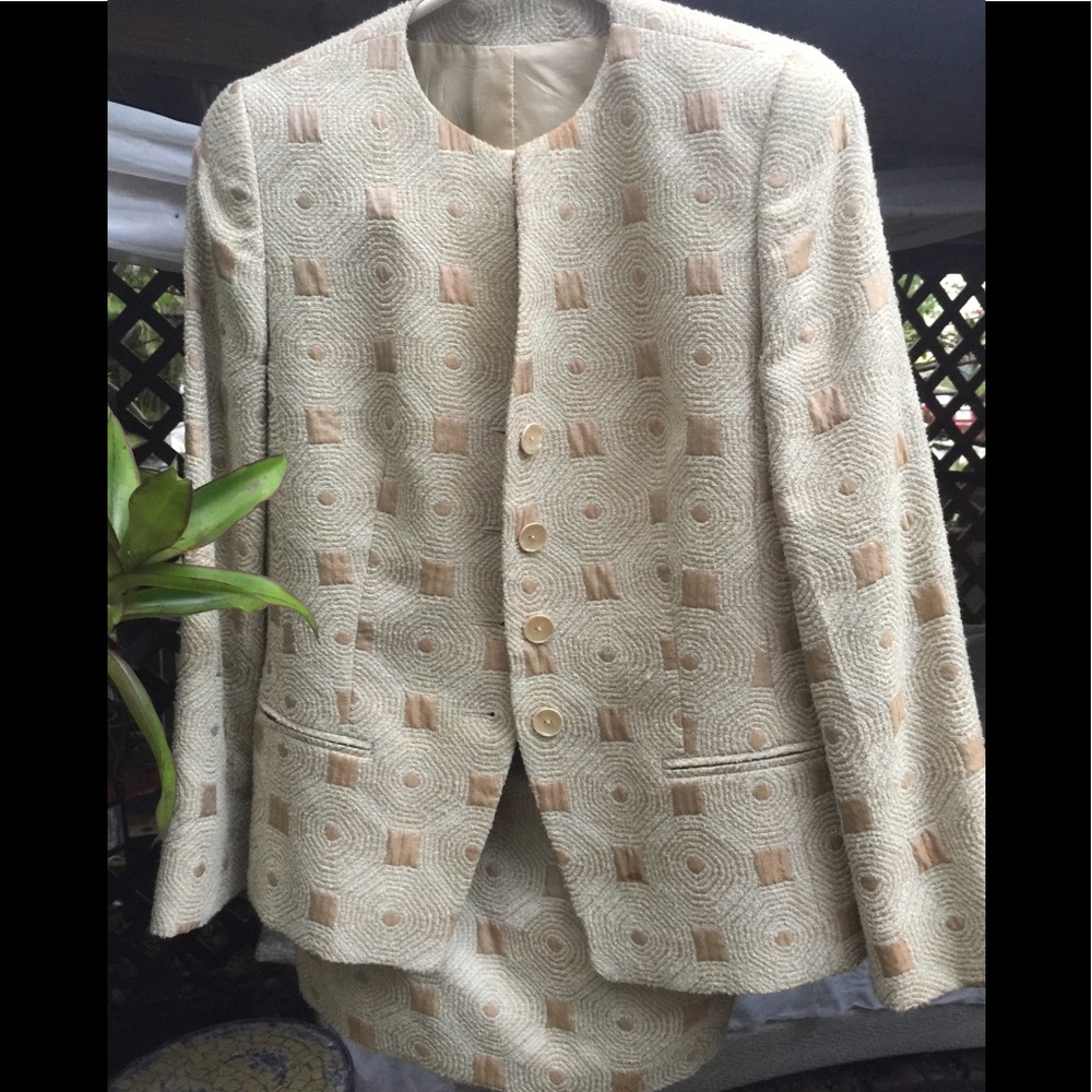 Ladies Louis Feraud Skirt Suit